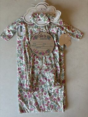 Baby Essentials Floral newborn set in Cream, Pink & Green